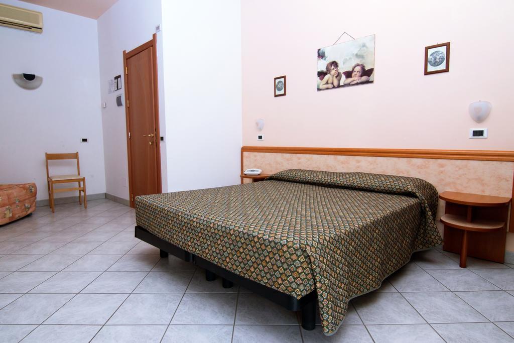 ואסטו Hotel President מראה חיצוני תמונה